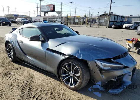 2021 Toyota Supra z USA, uszkodzony, nr VIN WZ1DB2C0XMW038679